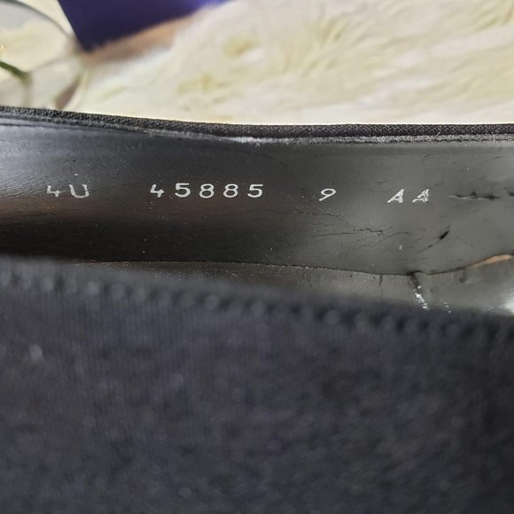 Stuart Weitzman Peau de Soie Rhinestone Heels, 9AA - Picture 10 of 11